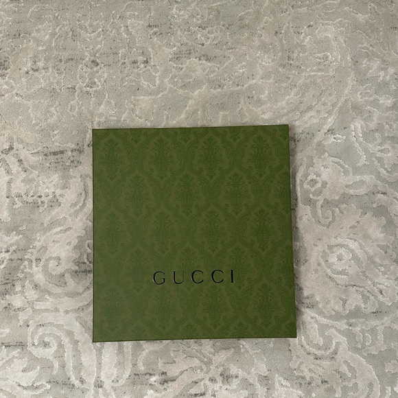 GUCCI: GG JACQUARD KNITTED SCARF - Picture 8 of 10